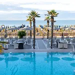 Hotel Sayonara